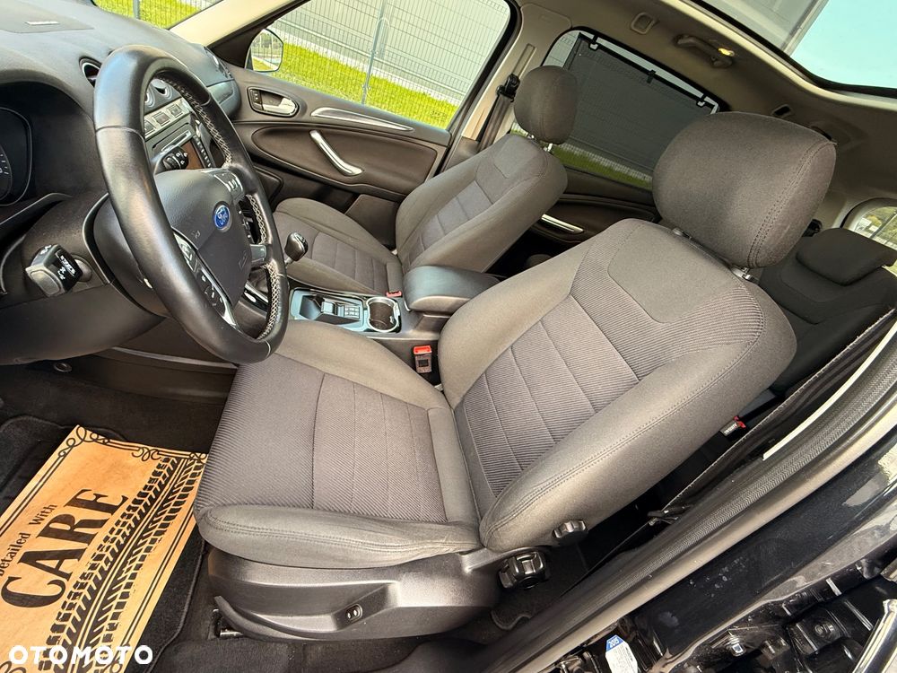 Ford S-Max 2.0 T Titanium - 25