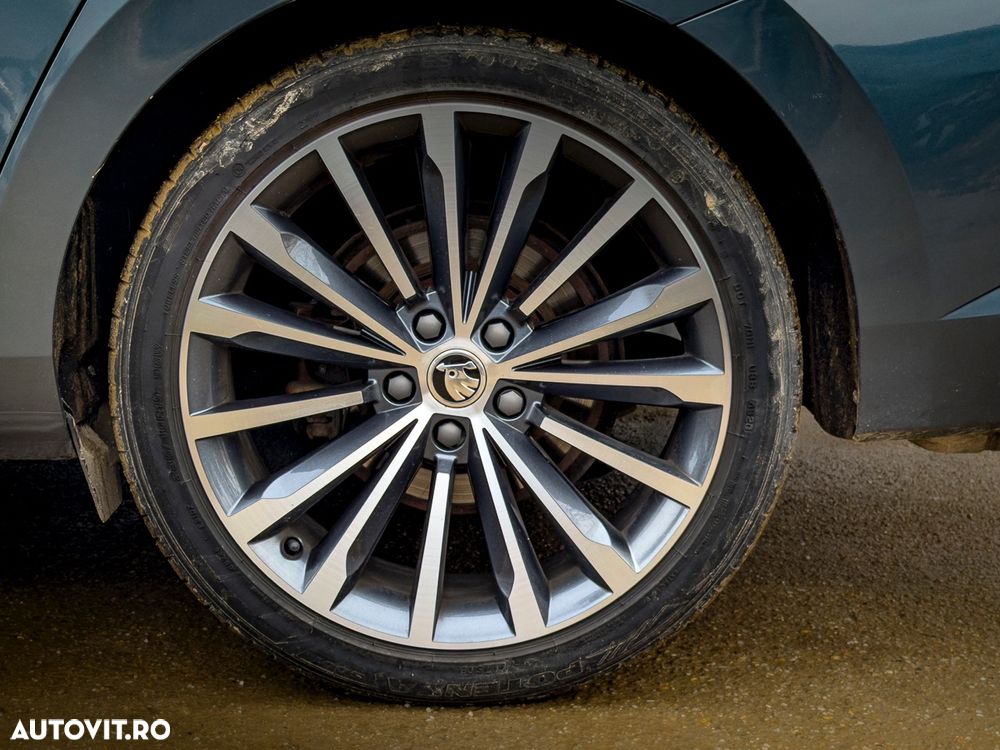 Skoda Superb 2.0 TDI 4X4 DSG Laurin & Klement - 8