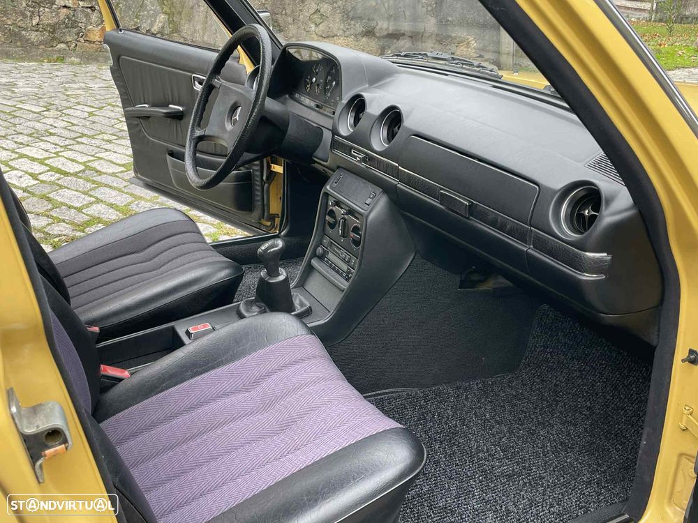 Mercedes-Benz E 200 - 23