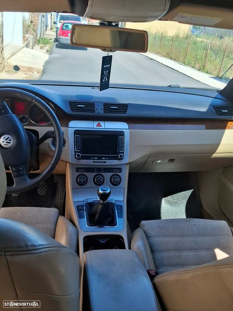 VW Passat - 8
