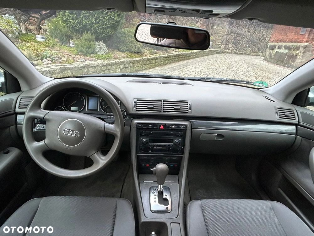 Audi A4 Limousine - 6