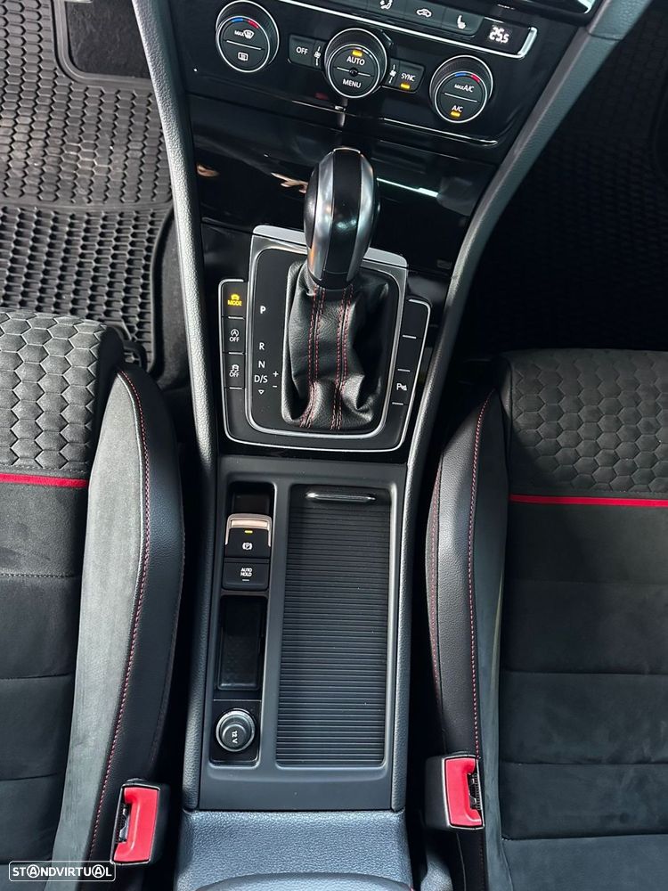 VW Golf 2.0 TSI GTI DSG Performance - 20