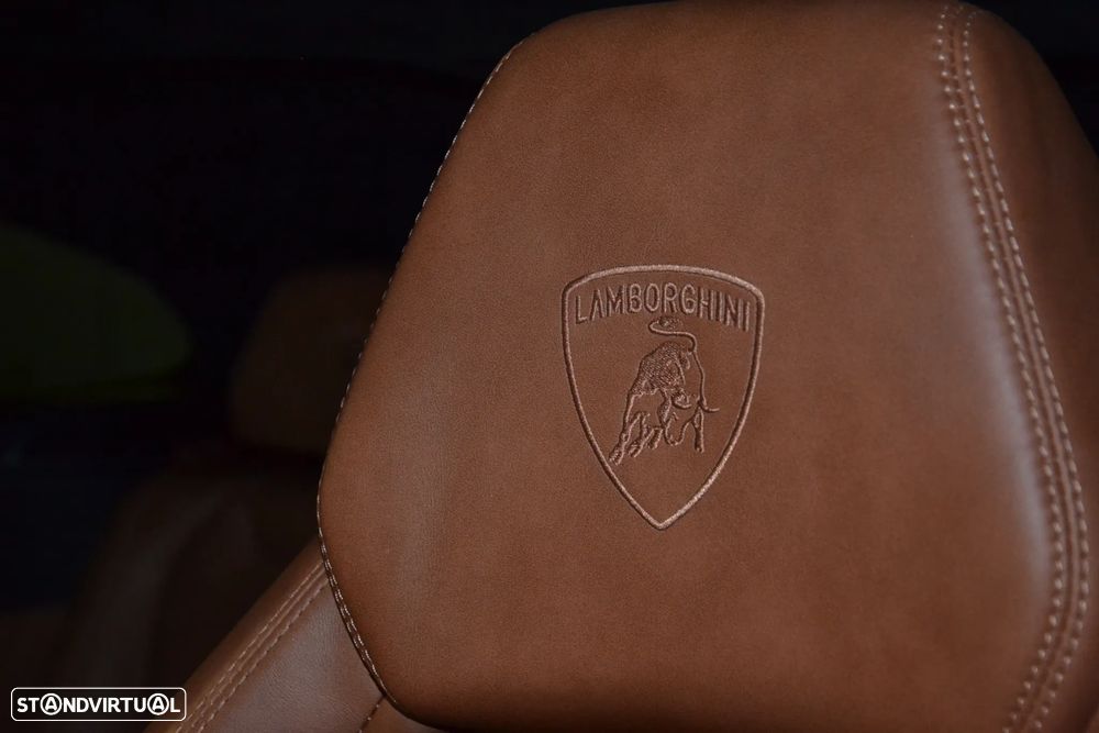 Lamborghini Urus - 36