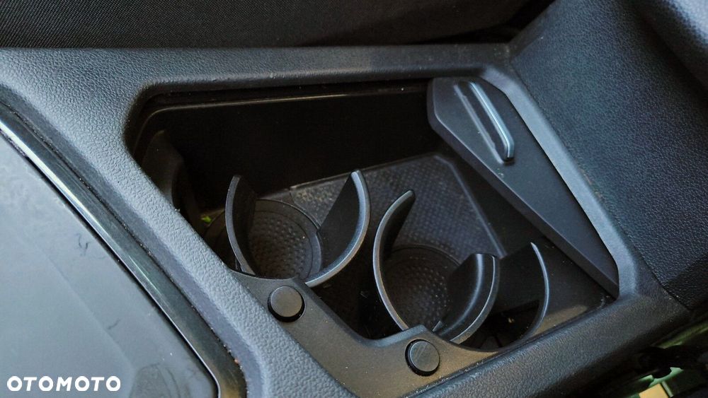 Volkswagen Tiguan - 32