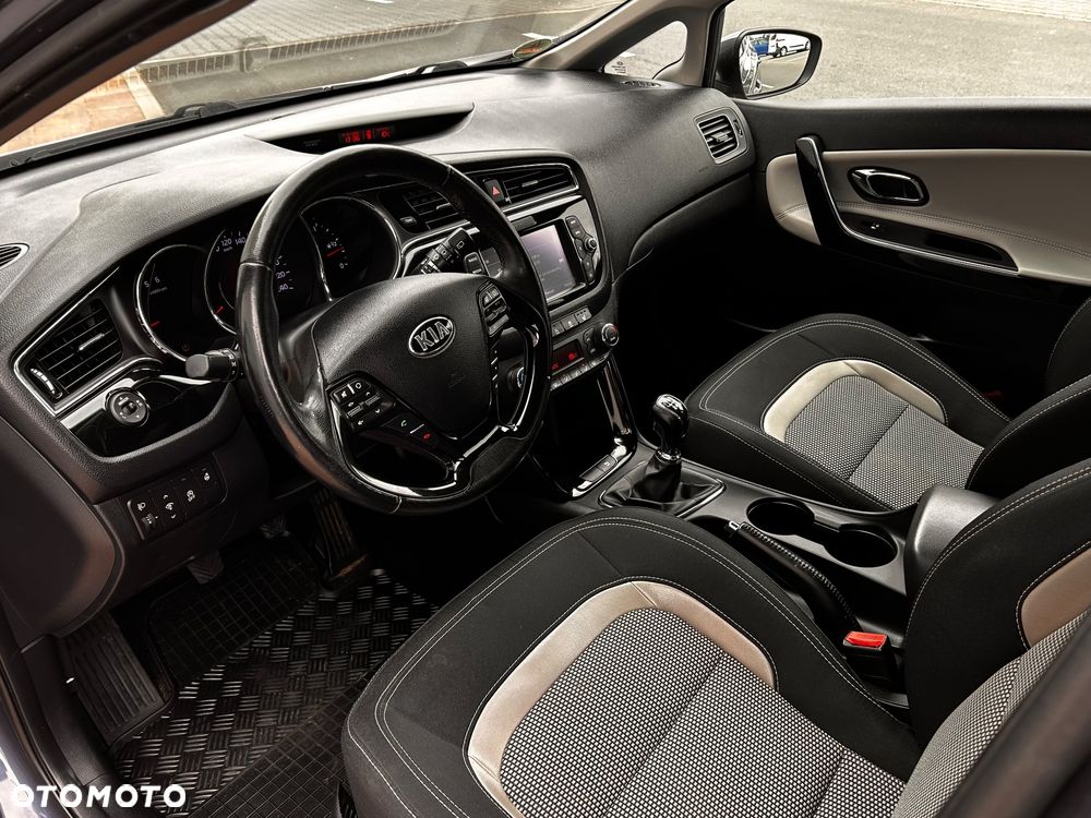 Kia Ceed 1.6 CRDi L - 24