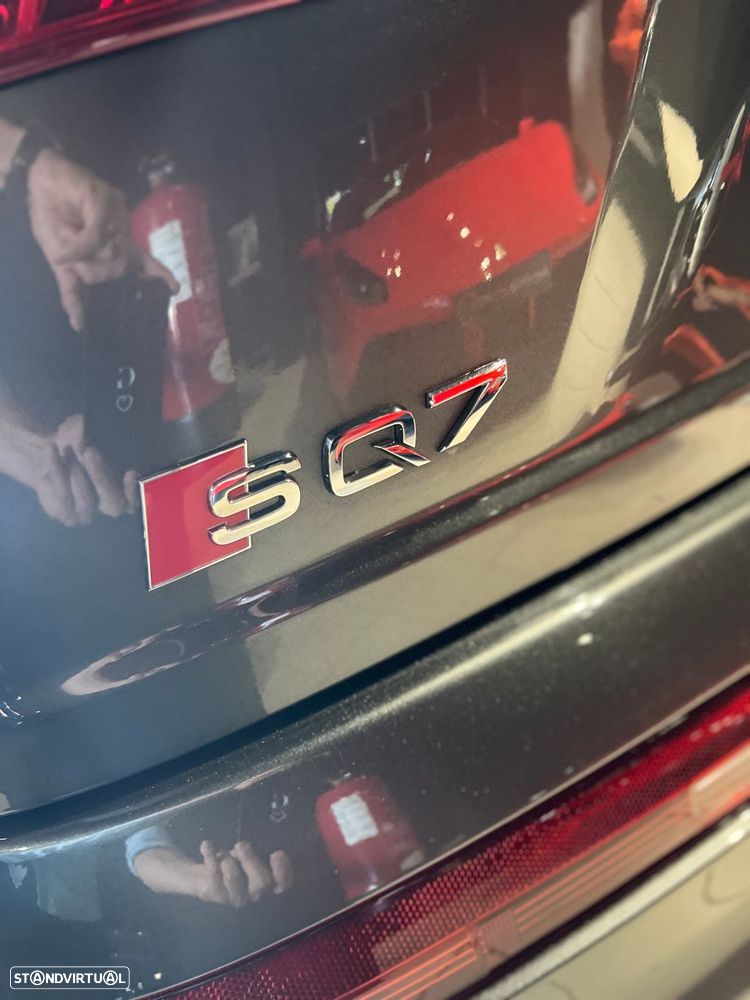 Audi SQ7 TDI quattro Tiptronic - 17