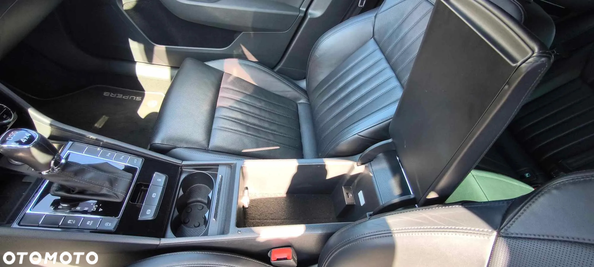 Skoda Superb 2.0 TSI 4x4 L&K DSG - 17