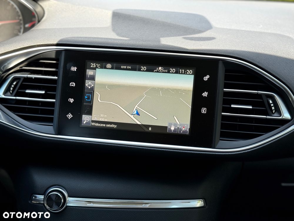 Peugeot 308 1.6 BlueHDi Allure S&S - 15