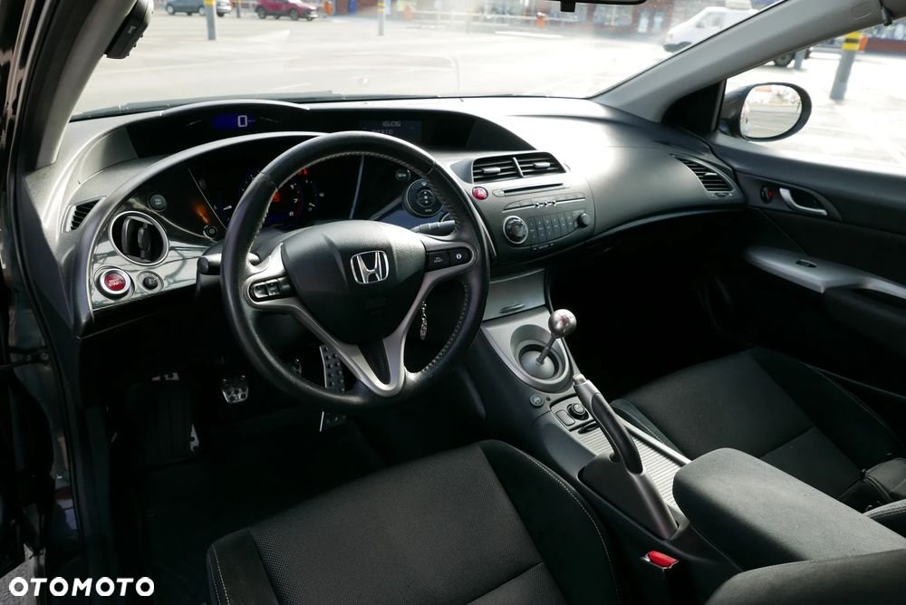 Honda Civic 1.8 TypeS - 18