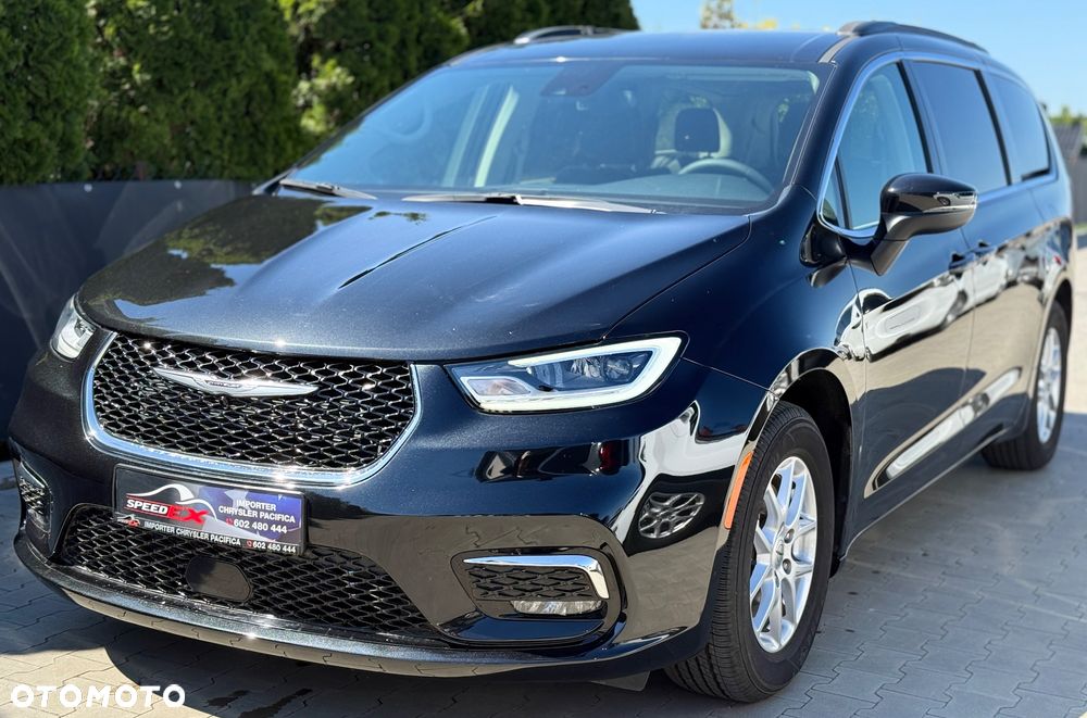Chrysler Pacifica - 1