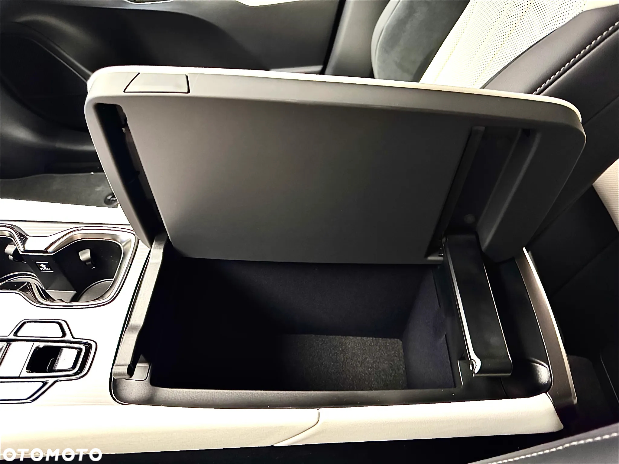 Lexus RX 500h F Sport - 31