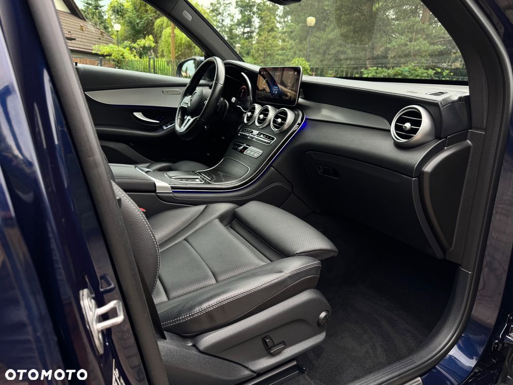 Mercedes-Benz GLC 200 d 4Matic 9G-TRONIC Exclusive - 29