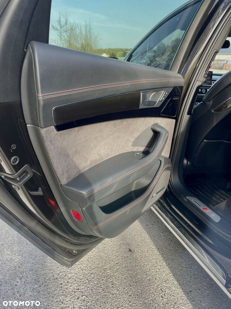 Audi A8 - 10
