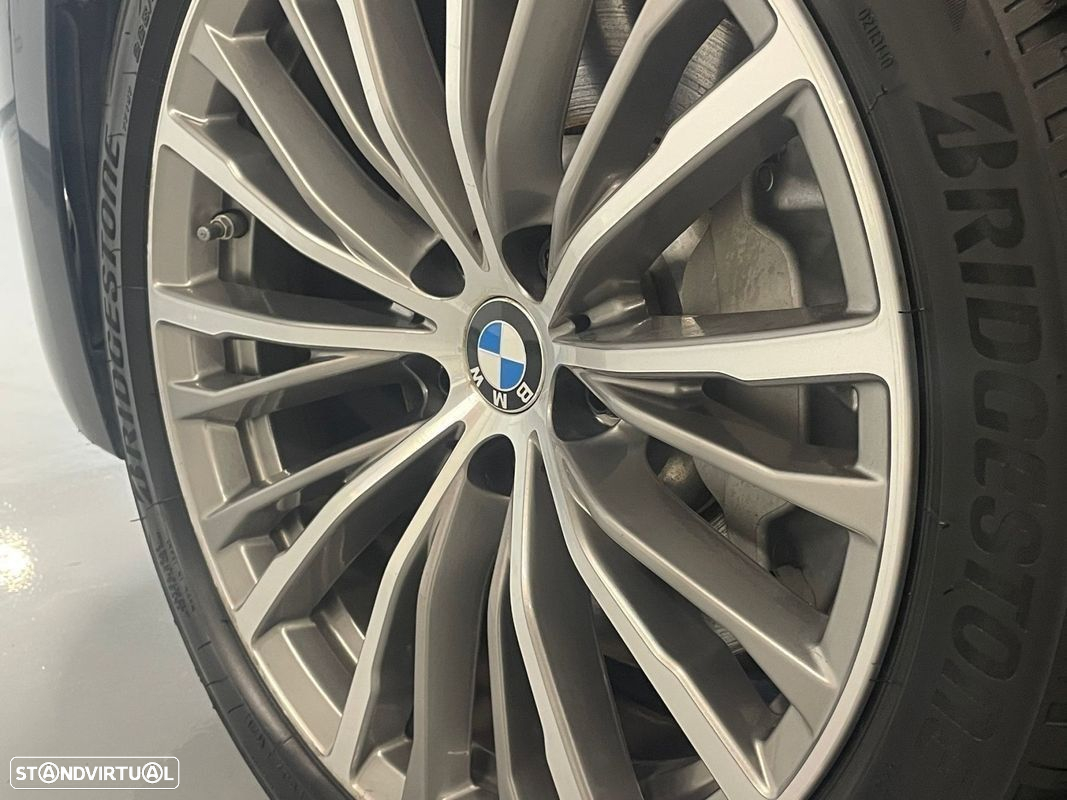 BMW 330 e Touring Pack M Auto - 22