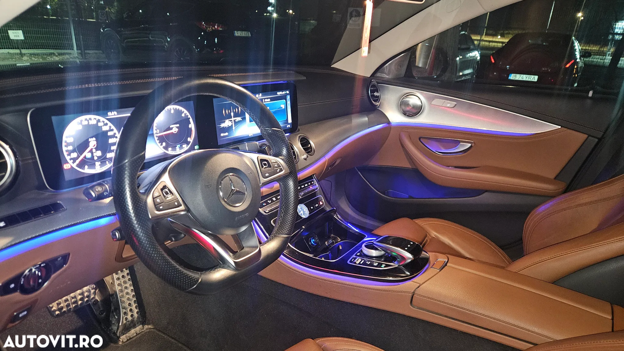 Mercedes-Benz E 220 d T 9G-TRONIC AMG Line - 38