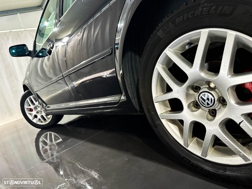 VW Golf 1.9 TDi 25 Anos - 8
