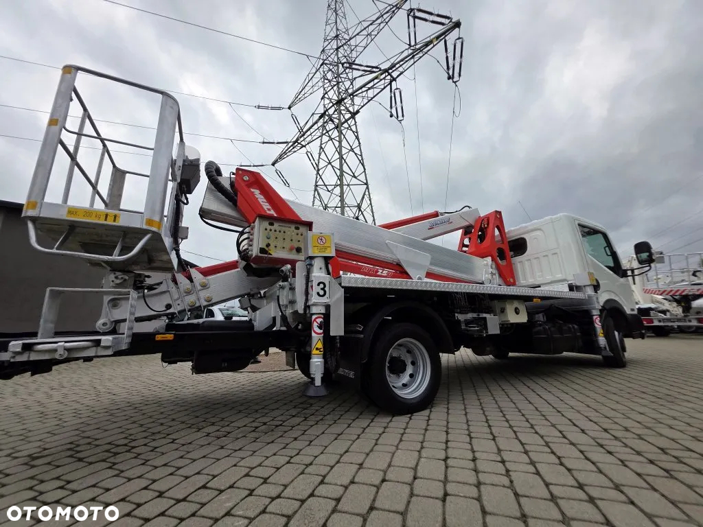 Nissan Cabstar - 12