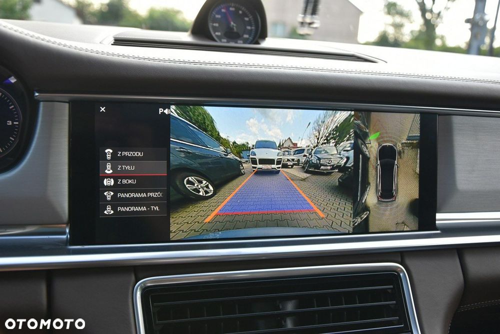 Porsche Panamera Turbo Sport Turismo - 10