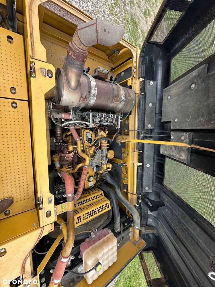 Caterpillar 324e - 17