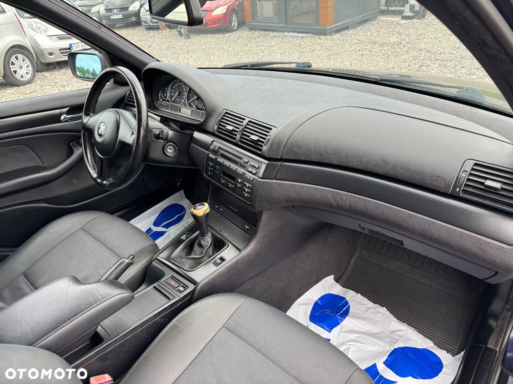 BMW Seria 3 318i - 17