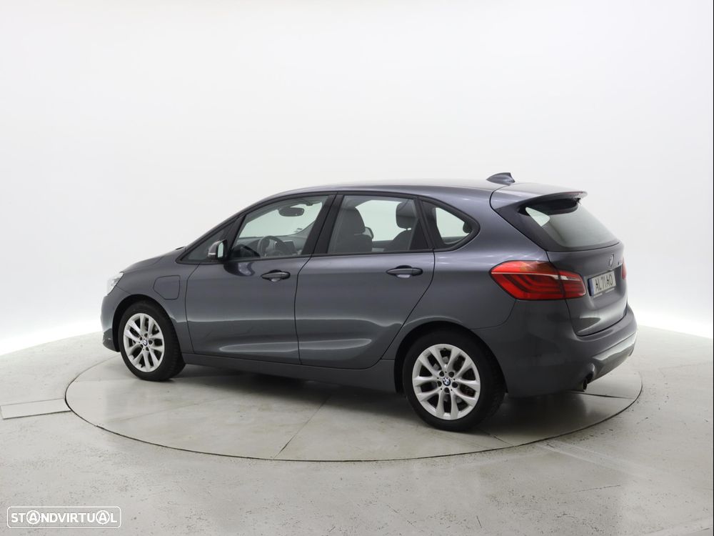 BMW 225xe Active Tourer - 4