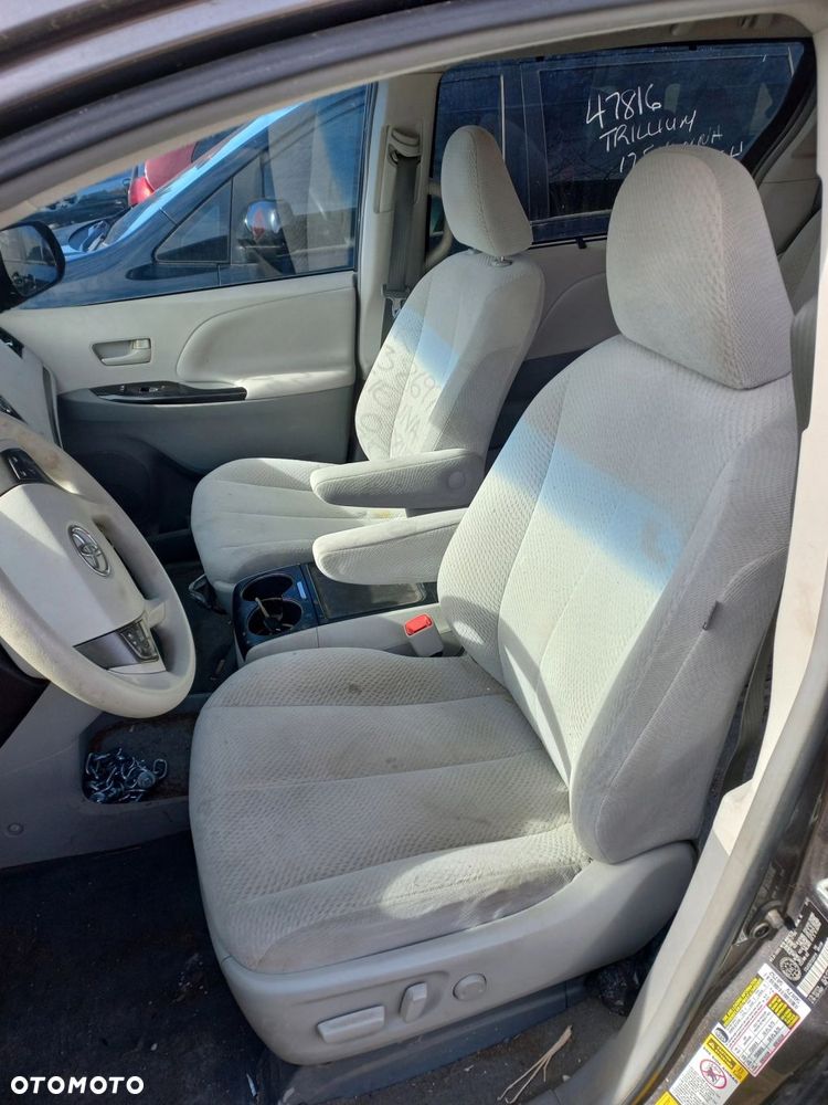 TOYOTA SIENNA fotel komplet kanapa przód tył 11- - 1