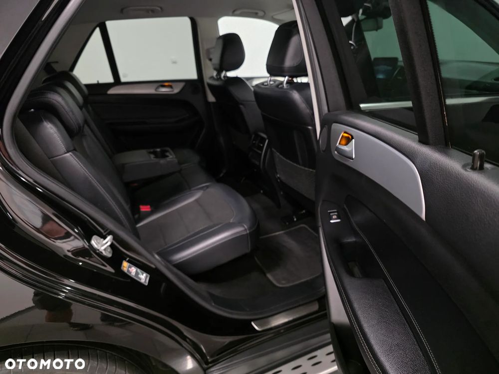 Mercedes-Benz GLE 250 d 4Matic 9G-TRONIC AMG Line - 32
