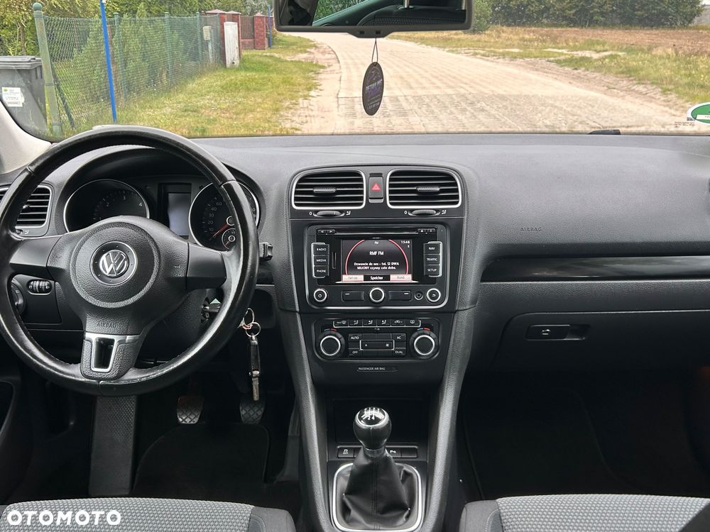 Volkswagen Golf 1.6 TDI DPF Comfortline - 26