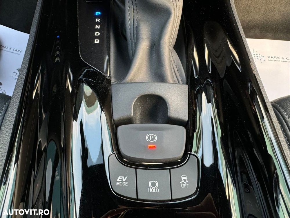 Toyota C-HR - 11