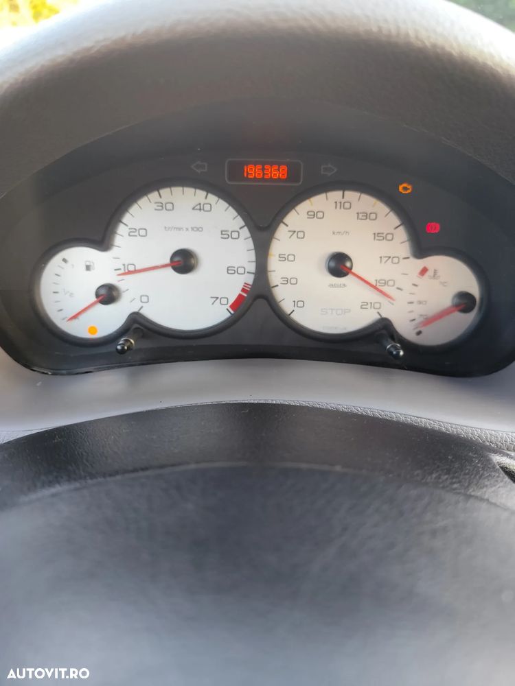 Peugeot 206 - 8