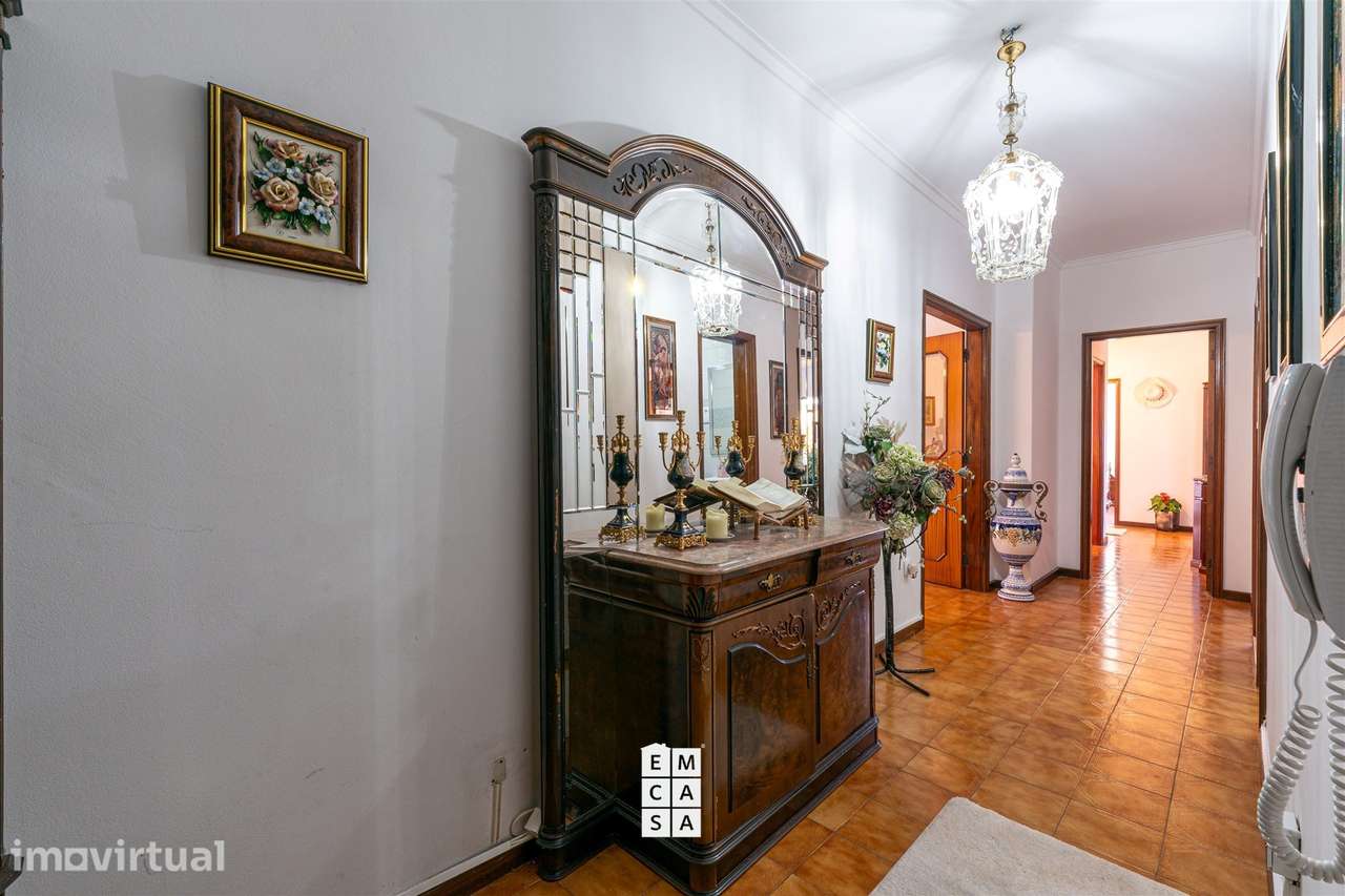 Apartamento T3 com 122 m², Duas Varandas e Garagem Fechada em Carregos - Grande imagem: 5/46