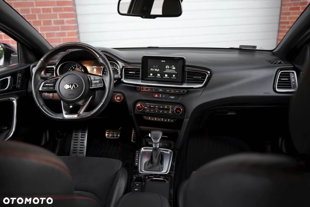 Kia ProCeed - 7