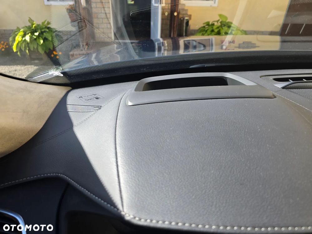 Volvo XC 90 B5 D AWD Ultimate Bright 7os - 26