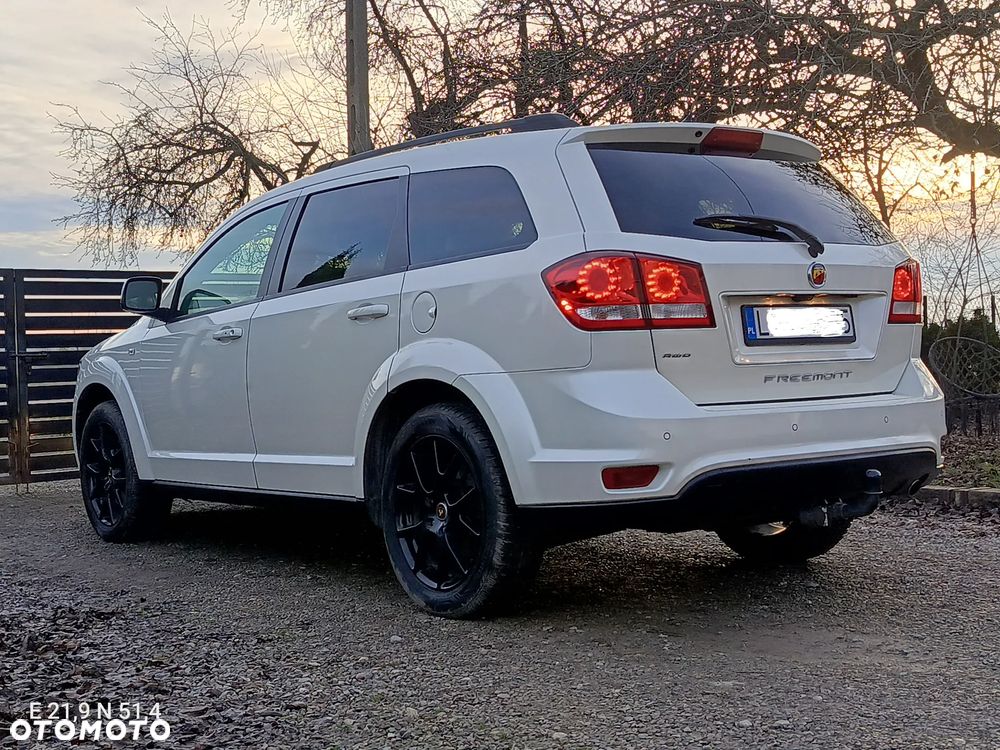 Fiat Freemont 2.0 Multijet Black Code AWD - 3