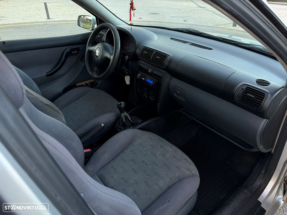 SEAT Leon 1.9 TDI Confort AC+JE - 13