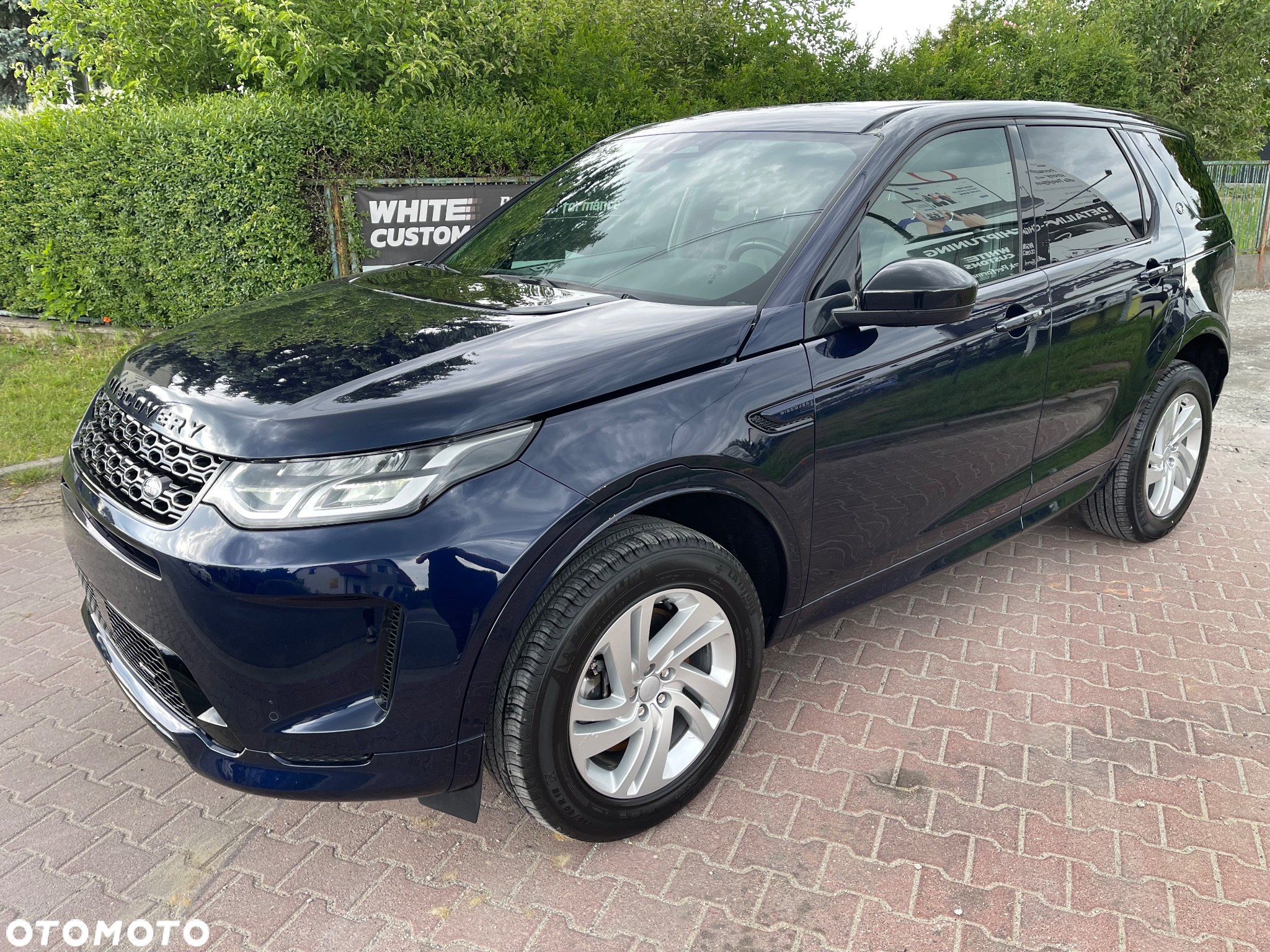 Land Rover Discovery Sport D165 FWD R-Dynamic SE - 4