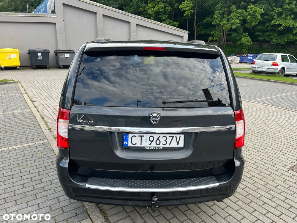 Lancia Voyager - 7