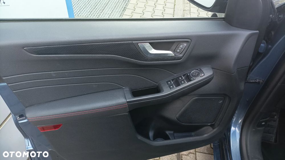 Ford Kuga 2.5 FHEV FWD ST-Line - 18