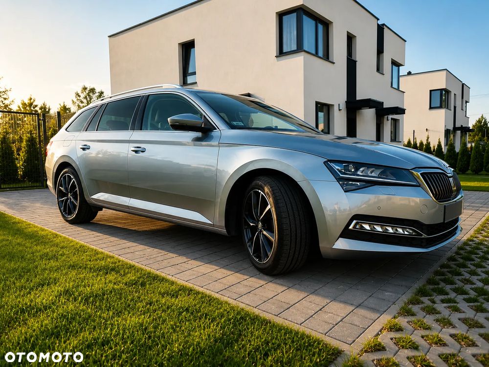 Skoda Superb 2.0 TDI SCR Style DSG - 4