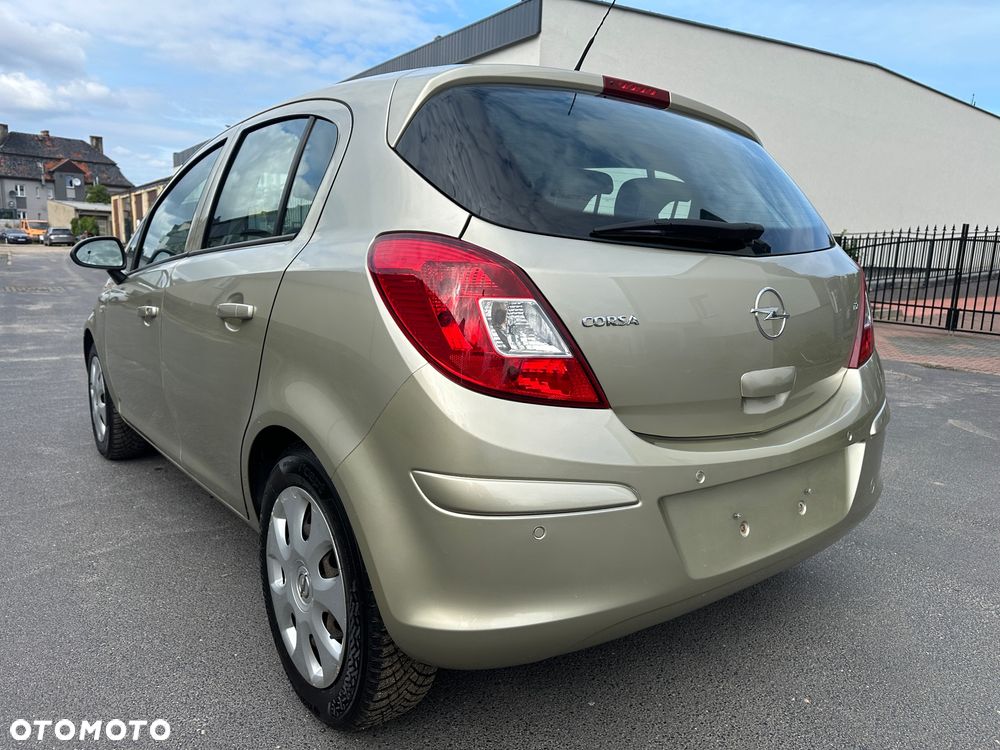 Opel Corsa 1.2 16V Enjoy - 12