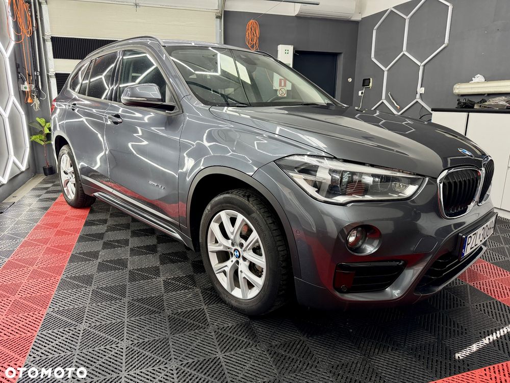 BMW X1 sDrive18d Sport Line - 3