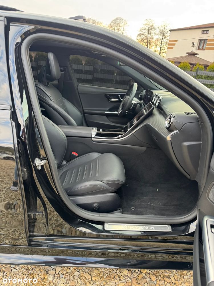 Mercedes-Benz Klasa C 300 4Matic 9G-TRONIC AMG Line - 19