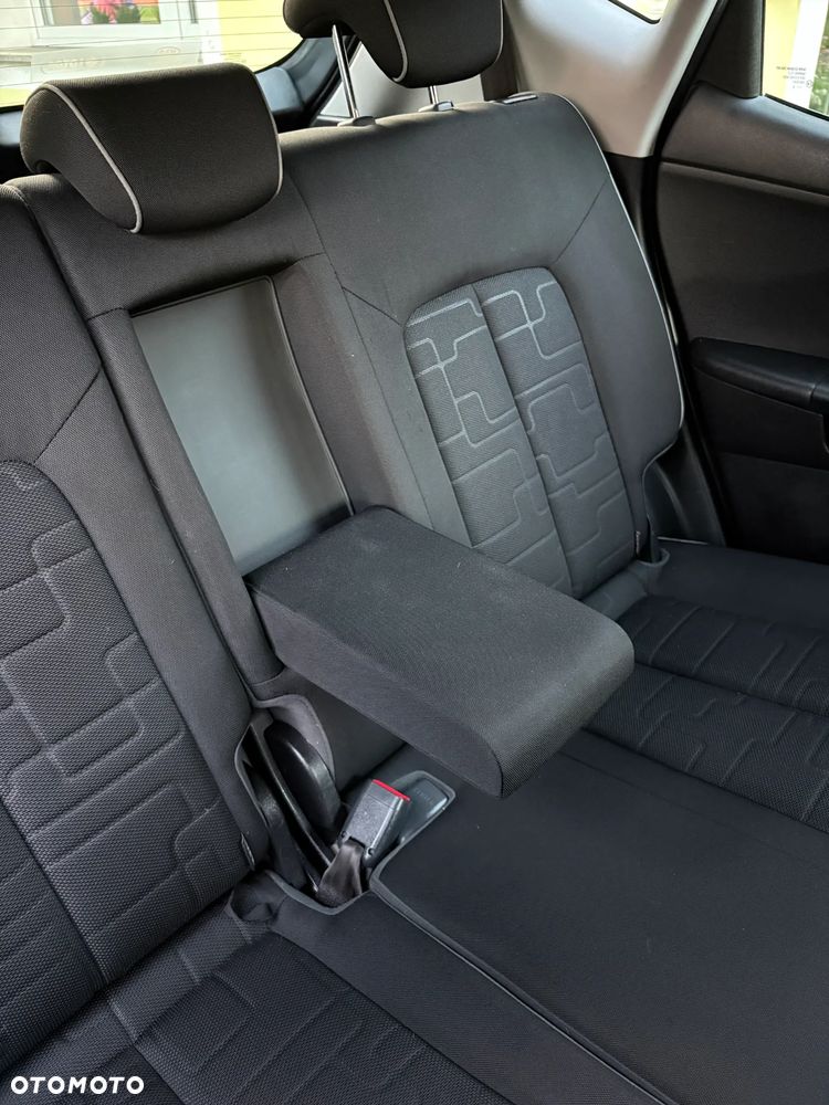 Kia Venga 1.6 M - 24
