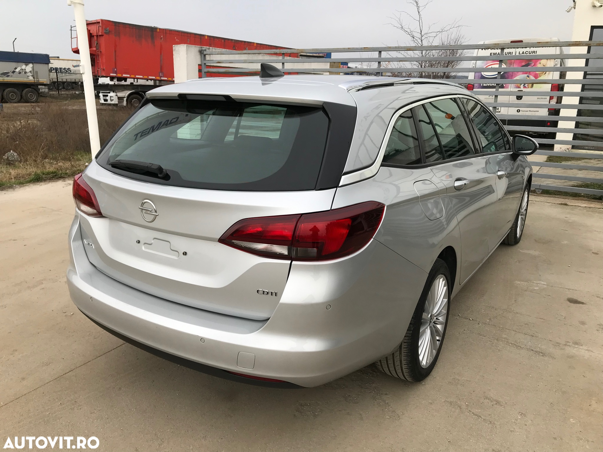Opel Astra 1.6 D Start/Stop Automatik Sports Tourer Edition - 4