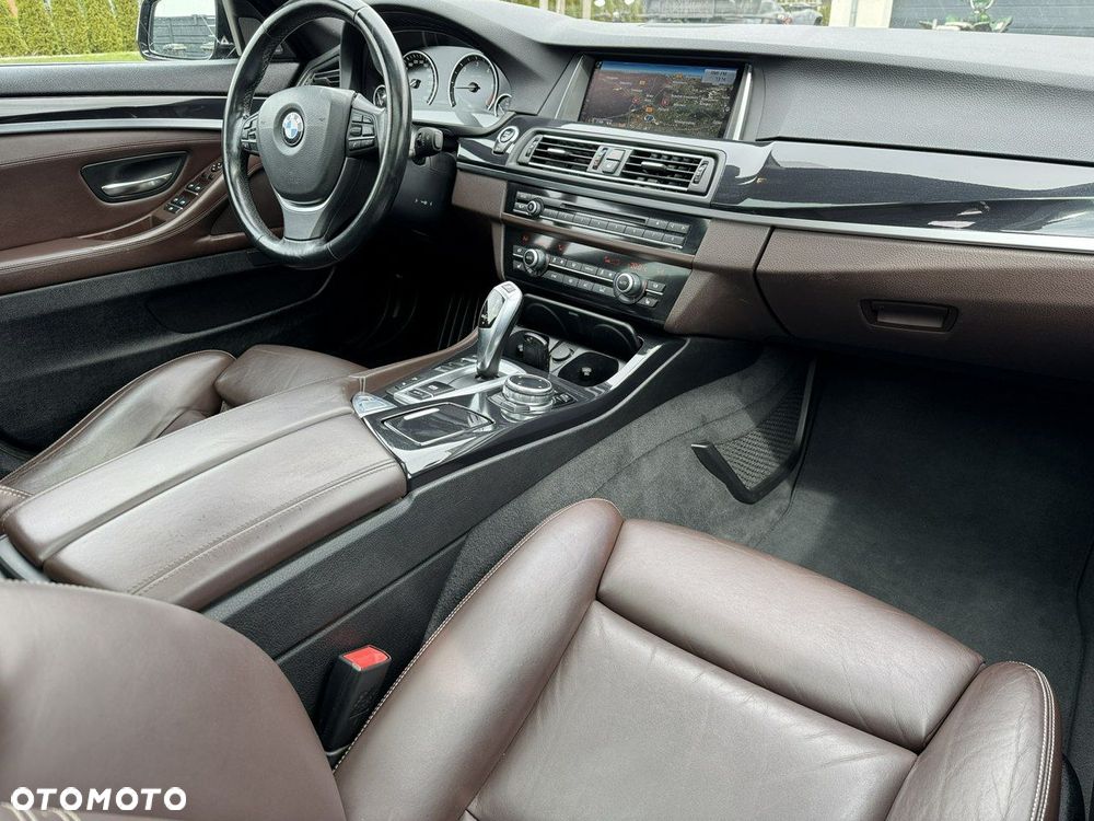 BMW Seria 5 520d Luxury Line sport - 8