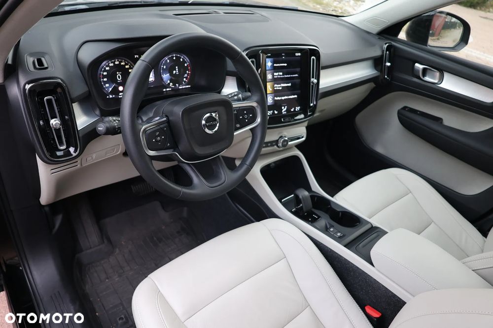 Volvo XC 40 T5 AWD Momentum - 20