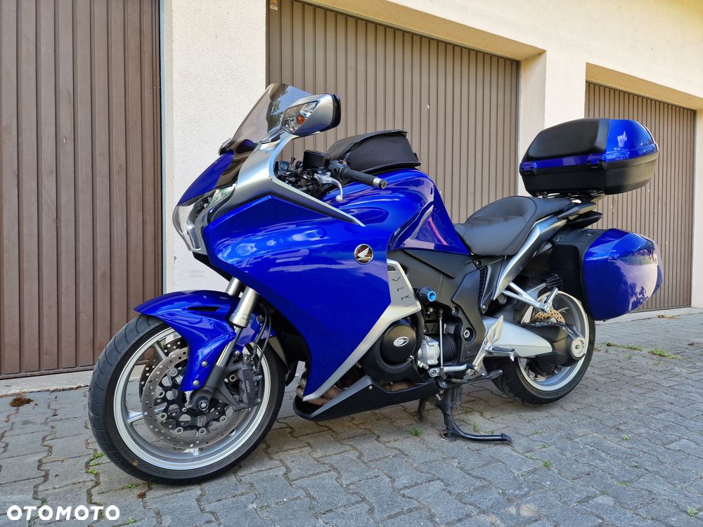 Honda VFR - 1
