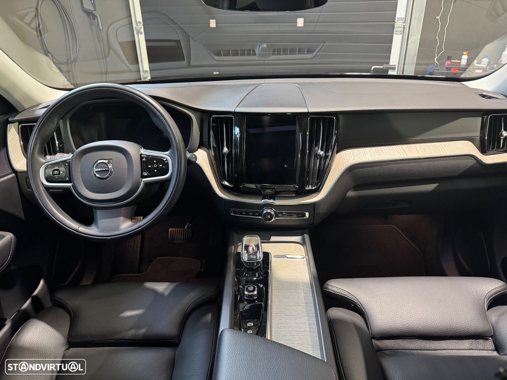 Volvo XC 60 2.0 T6 PHEV Inscription AWD - 24