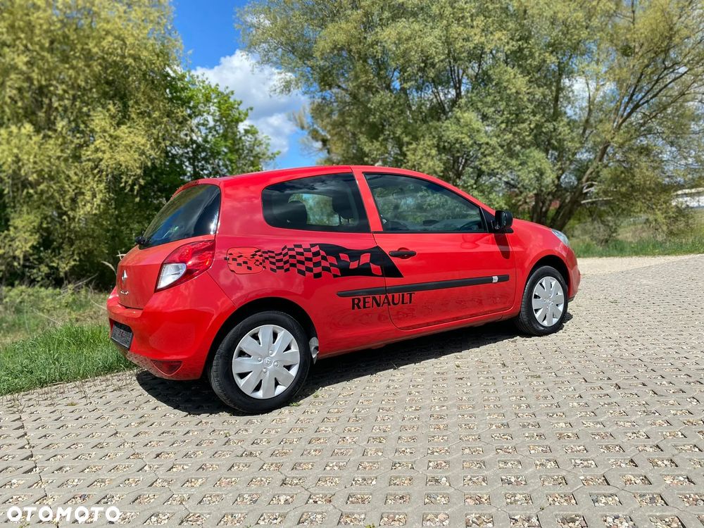 Renault Clio - 6