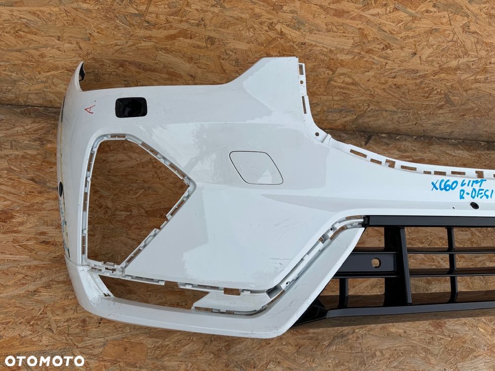 ZDERZAK PRZÓD PRZEDNI VOLVO XC60 II 2 LIFT R-DESIGN 21+ 32234958 WERSJA SPRYSKI NA 6PDC I LISTWY NAKŁADKI KRATKA ŚRODKOWA ORYGINAŁ - 6